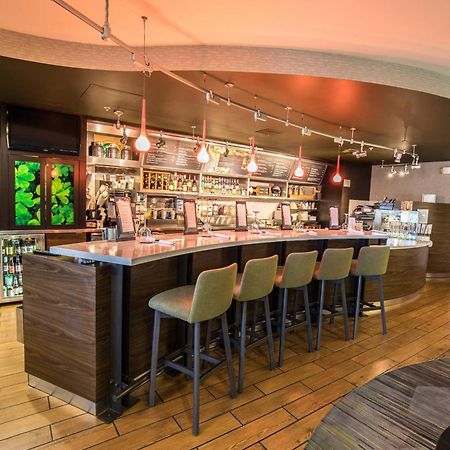Courtyard By Marriott Merced Exteriör bild