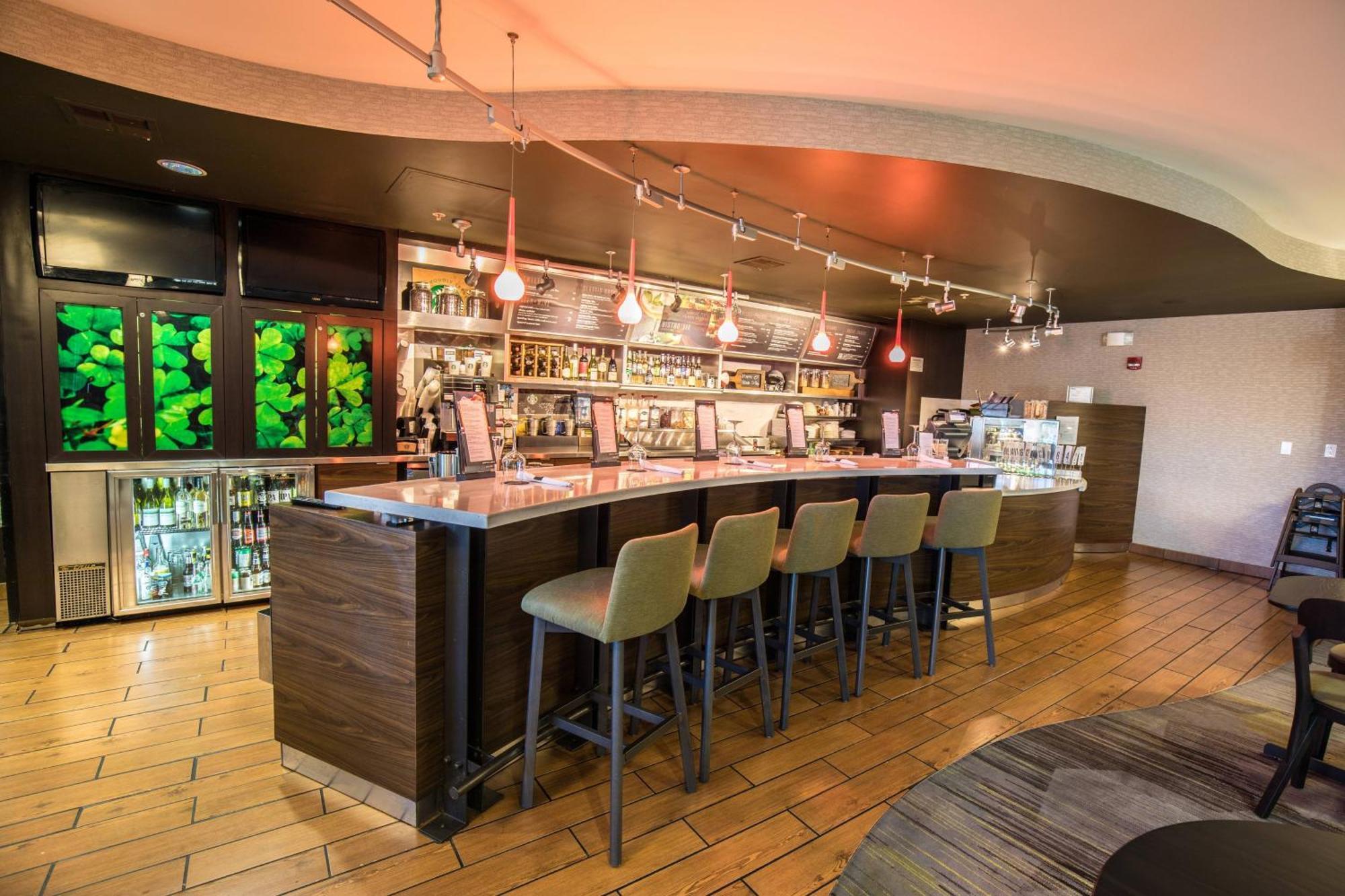 Courtyard By Marriott Merced Exteriör bild