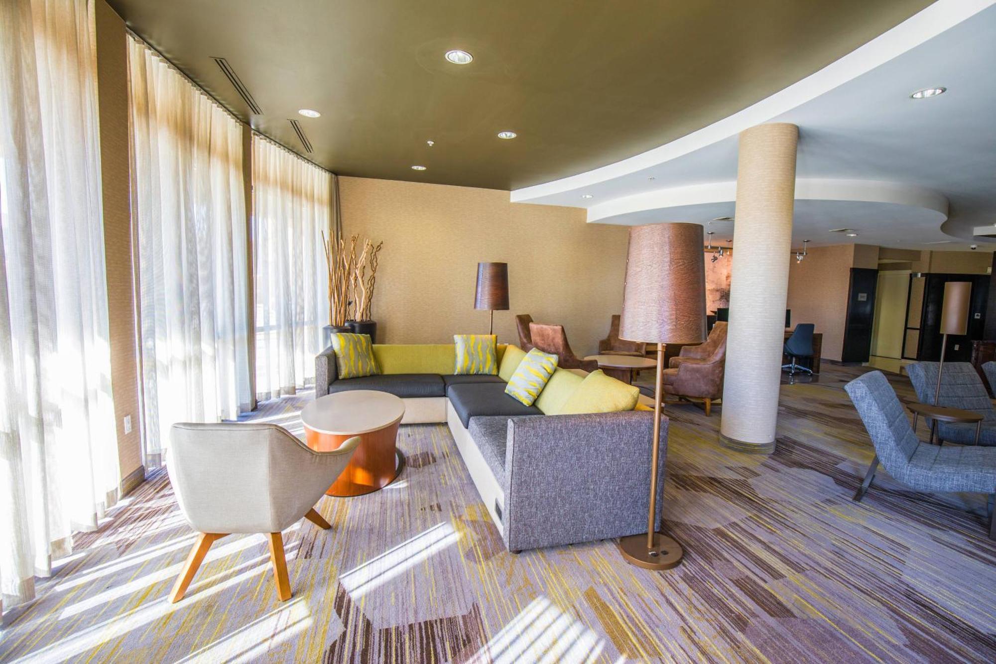 Courtyard By Marriott Merced Exteriör bild